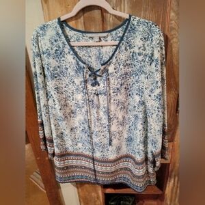 Valerie Stevens Blue and Cream Patterned Blouse